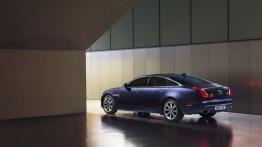 Jaguar XJ Autobiography (X351 Facelifting) 2016 - widok z tyłu