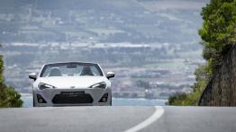 Toyota FT-86 Open Concept - widok z przodu