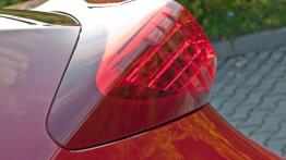 Honda Civic IX Hatchback 5d 1.8 i-VTEC 142KM - galeria redakcyjna - lewy tylny reflektor - wyłączony