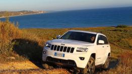 Jeep Grand Cherokee IV Facelifting (2014) Overland - widok z przodu