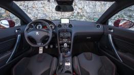Peugeot RCZ R (2013) - pełny panel przedni