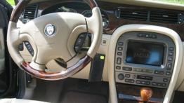 Jaguar X-Type 3.0 V6 231KM - galeria redakcyjna - kokpit