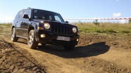Jeep Patriot - galeria redakcyjna (2) - widok z przodu