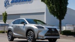 Lexus NX 200t F-Sport (2015) w Seattle - widok z przodu