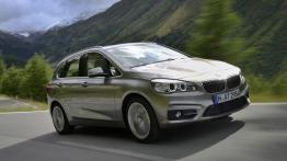 BMW 225i Active Tourer (2014) - widok z przodu