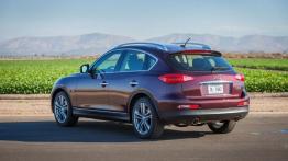 Infiniti QX50 (2014) - widok z tyłu