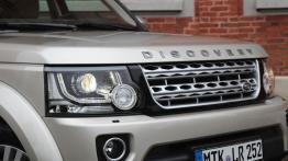 Land Rover Discovery IV - galeria redakcyjna - przód - reflektory włączone