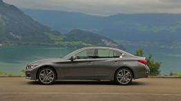 Infiniti Q50 2.0 Turbo (2014) - lewy bok