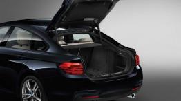 BMW 435i Gran Coupe (2014) - tył - bagażnik otwarty