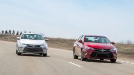 Toyota Camry Facelifting XSE (2015) - widok z przodu