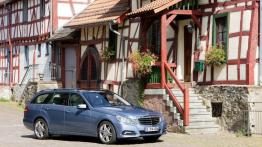Mercedes E 350 CDI 4MATIC W212 kombi - widok z przodu