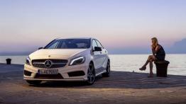 Mercedes A 250 Sport (W176) 2012 - widok z przodu