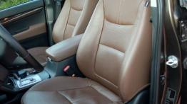 Kia Sorento II SUV 2.2 CRDi 197KM - galeria redakcyjna - fotel kierowcy, widok z przodu