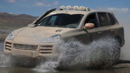 Porsche Cayenne S Transsyberia - widok z przodu