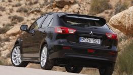 Mitsubishi Lancer IX Hatchback - widok z tyłu