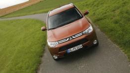 Mitsubishi Outlander III - widok z przodu