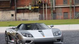 Koenigsegg CCR Edo Competition - przód - reflektory wyłączone