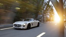 Mercedes SLS AMG Roadster 2012 - widok z przodu