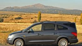 Ssangyong Rodius 2007 - prawy bok
