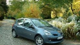 Renault Clio III 1.2 75 KM - prawy bok