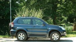Toyota Land Cruiser 4.0 V6 (3d) - prawy bok