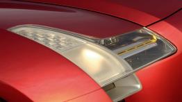 Mazda Kabura - prawy przedni reflektor - wyłączony