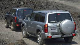 Nissan Patrol 2005 - widok z tyłu