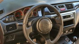 Mitsubishi Lancer EVO IX - pełny panel przedni