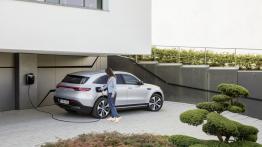 Oto EQC, czyli pierwszy elektryczny Mercedes w historii!