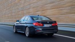 BMW M550i xDrive - w oczekiwaniu na M5