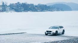 Volvo V90 Cross Country - w hołdzie starszemu rodzeństwu 