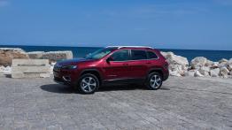 Prawdziwy SUV po zabiegu upiększającym – nowy Jeep Cherokee