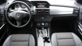 Kanciasty pochłaniacz szos - Mercedes GLK 350 CDI 4MATIC