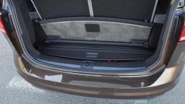 Volkswagen Touran 2.0 TDI - Solidny kawał przestrzeni