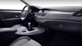 Renault Laguna GT z czterema skrętnymi kołami