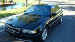 BMW 7 e38 - luksus, do którego trzeba dojrzeć