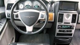 Chrysler Grand Voyager V - europejski czy amerykański?