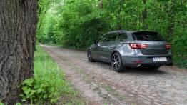 Seat Leon ST Cupra 370 Carbon - galeria redakcyjna - widok z ty?u