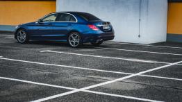 Mercedes-Benz Klasa C 300h - galeria redakcyjna - lewy bok