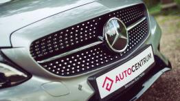 Mercedes-Benz Klasa C 450 AMG Sport - galeria redakcyjna - grill