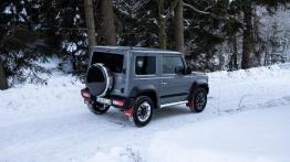 Suzuki Jimny 1.5 102 KM - galeria redakcyjna - prawy bok