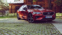 Volvo S60 2.0 T5 250 KM - galeria redakcyjna - widok z przodu