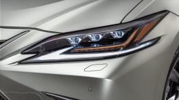 Lexus ES F Sport (2018)