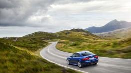 Jaguar XE 2.0d R-Sport (2015) - widok z tyłu