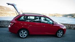 Skoda Fabia III Kombi 1.2 TSI 110KM - galeria redakcyjna - prawy bok - bagażnik otwarty