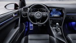 Volkswagen Golf R Touch Concept (2015) - kokpit