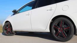 Toyota Auris II Touring Sports - galeria redakcyjna (2) - bok - inne ujęcie
