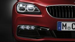 BMW serii 6 Cabrio F12 Facelifting (2015) - prawy przedni reflektor - włączony