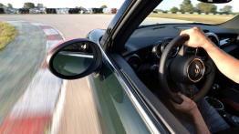 Mini John Cooper Works 2015 - bok - inne ujęcie