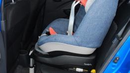 Suzuki Celerio 1.0 68KM - galeria redakcyjna - fotelik dziecięcy z tyłu
